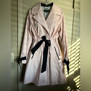 ANTONIO MELANI Light Pink Trench Coat with Black Ties